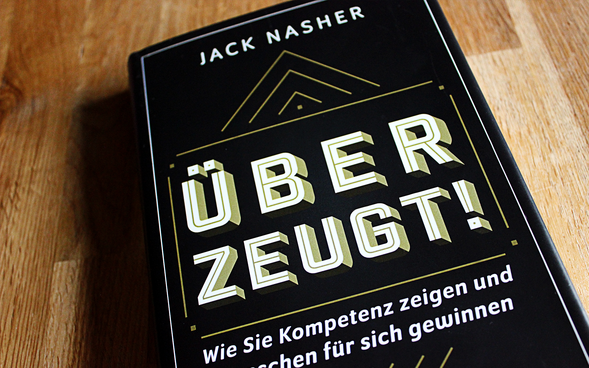 matter of design, buch, review, jack nasher, ueberzeugt, ratgeber, strategie, standing, marke, image, corporate image, markenstrategie, strategie, blog, logo, wortmarke, bildmarke, wortbildmarke, marke, markensteuerung, markenführung, marketing, menschen, wissen